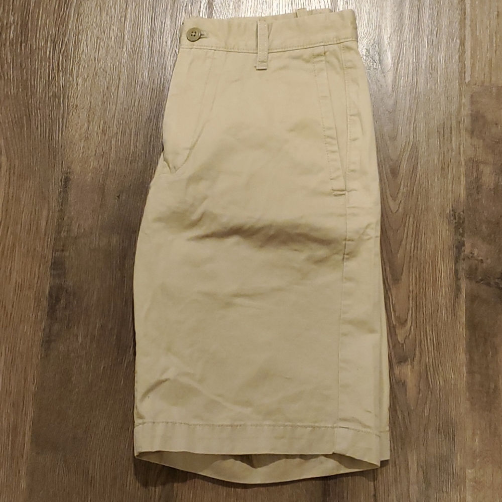 GAP khaki shorts mens